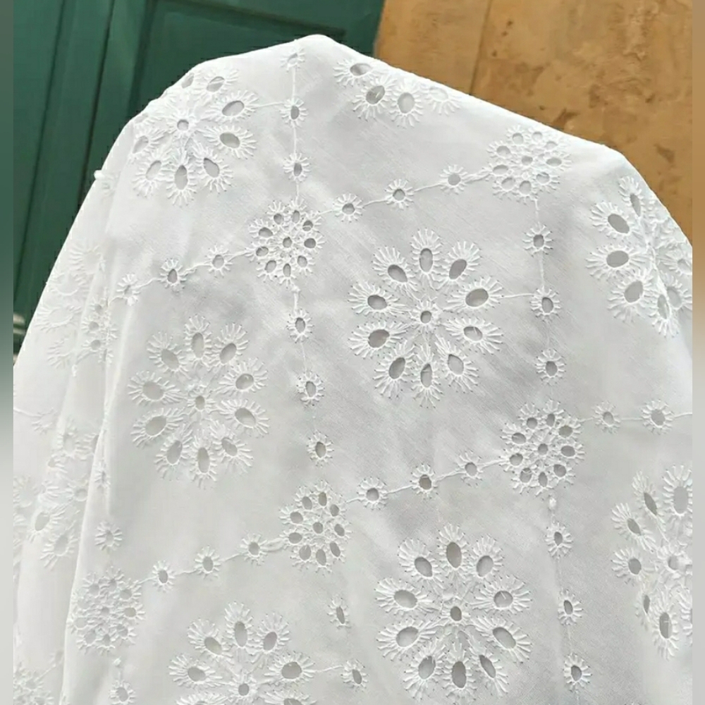 NEW! White Eyelet Wide-Leg Pants - Picture 7 of 7